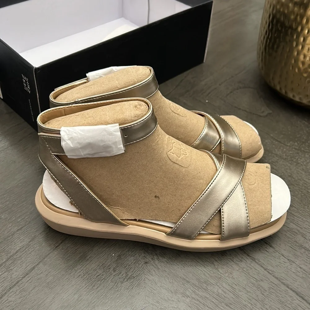 NATURALIZER Jamila Flat Sandals Women's Shoes In Warm Silver Metallic Faux Leath_5